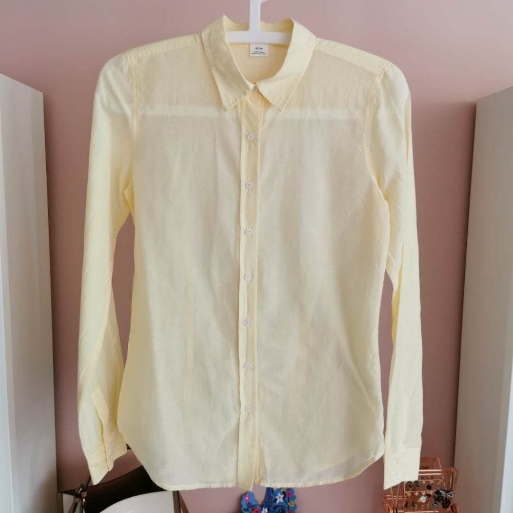 Club Monaco shirt